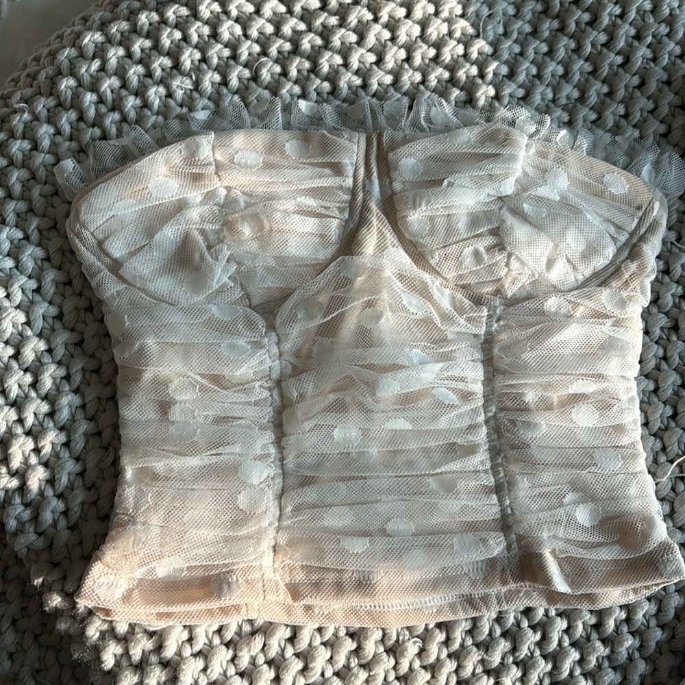 Lulu’s Crop Top - Picture 3 of 4